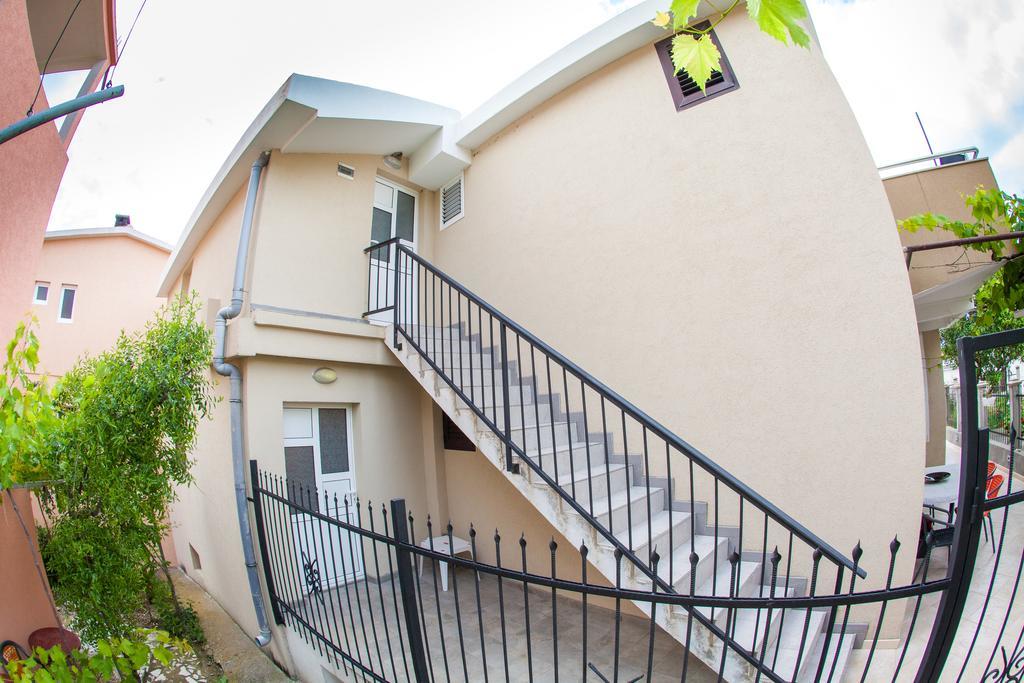 Apartments Vila Masha Петровац Экстерьер фото