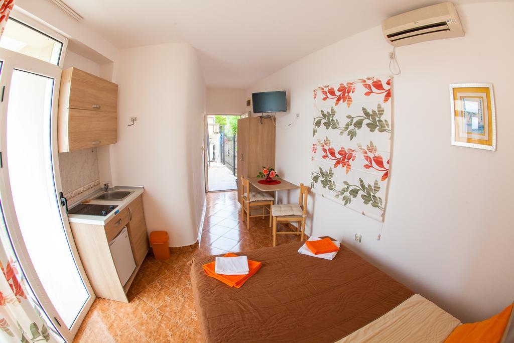 Apartments Vila Masha Петровац Экстерьер фото