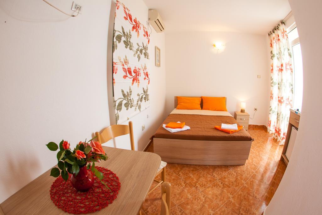 Apartments Vila Masha Петровац Экстерьер фото